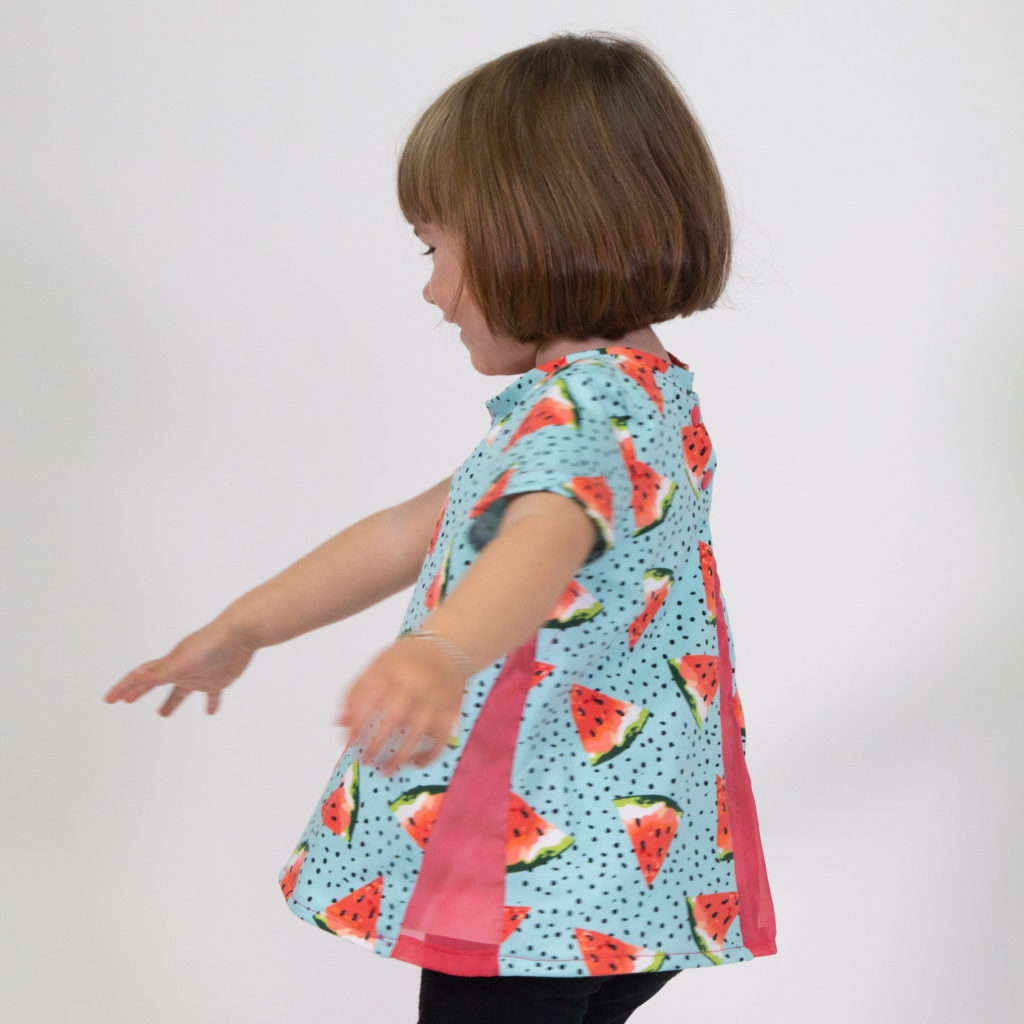 Loose-Fit T-Shirt with Back Snaps