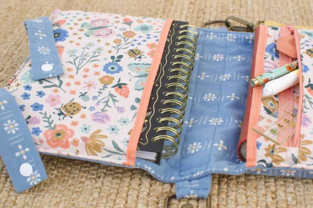 Romeo Book & Tablet Crossbody Case