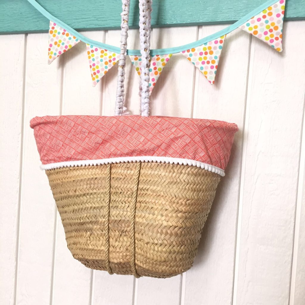 Zippered Liner for a Wicker Basket