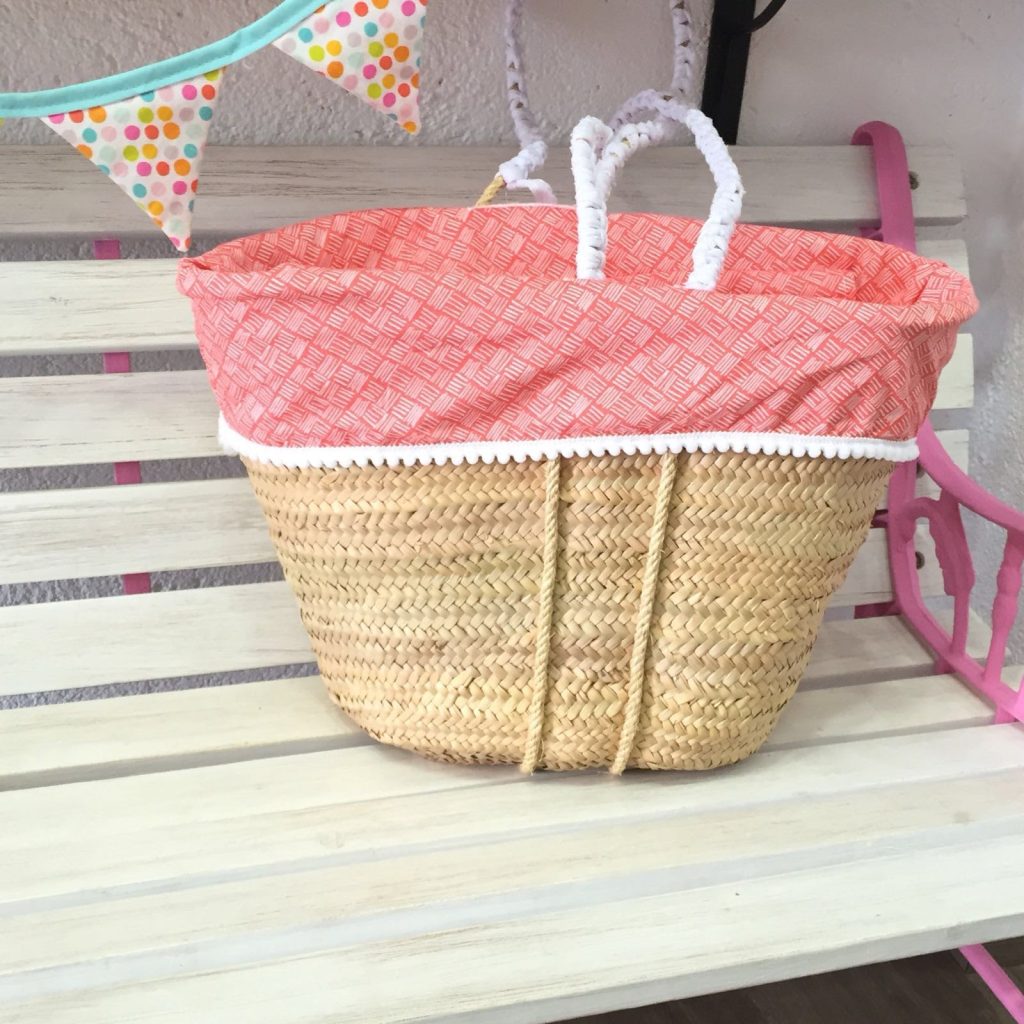 Zippered Liner for a Wicker Basket