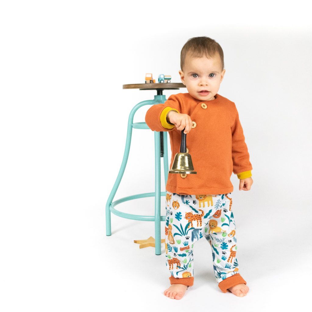 Drop-Crotch Pants for Babies and Children in Woven or Knit Fabric