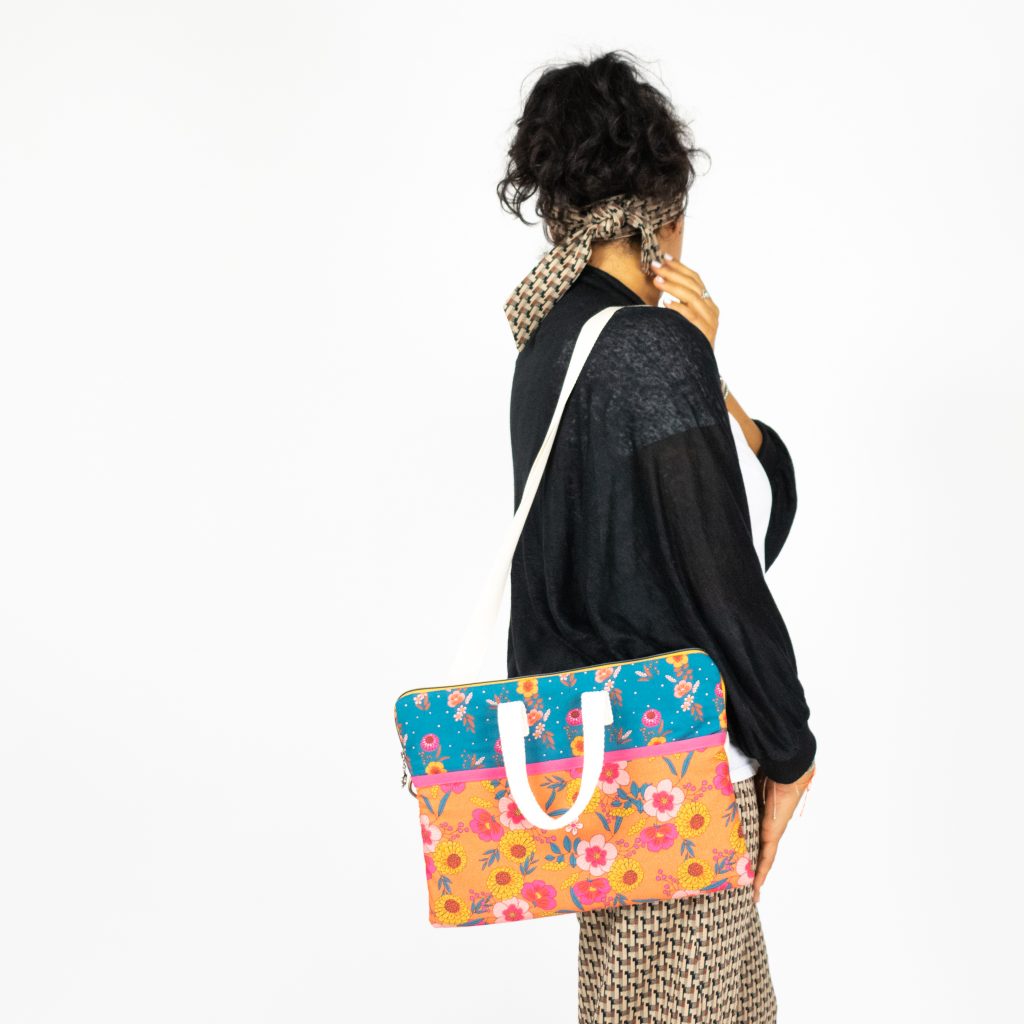 Manchester Laptop Case: Briefcase and Shoulder Bag