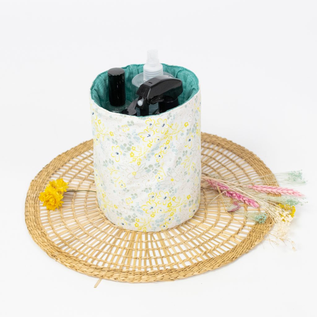 Spring Basket with Exterior Pockets