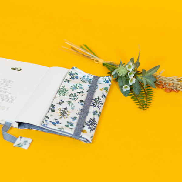 Adjustable Fabric Book Cover