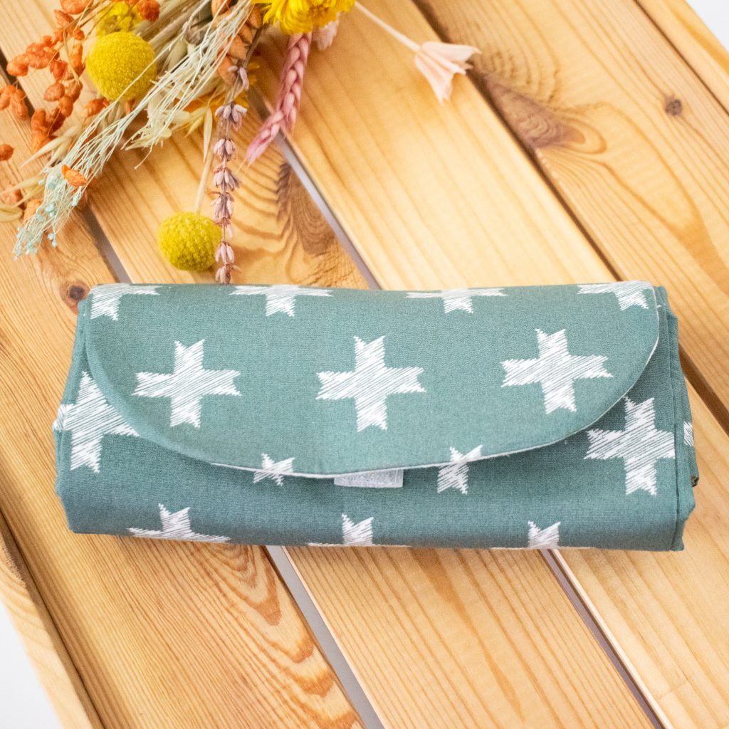 Foldable Semi-Rigid Fabric Jewelry Case with Handle