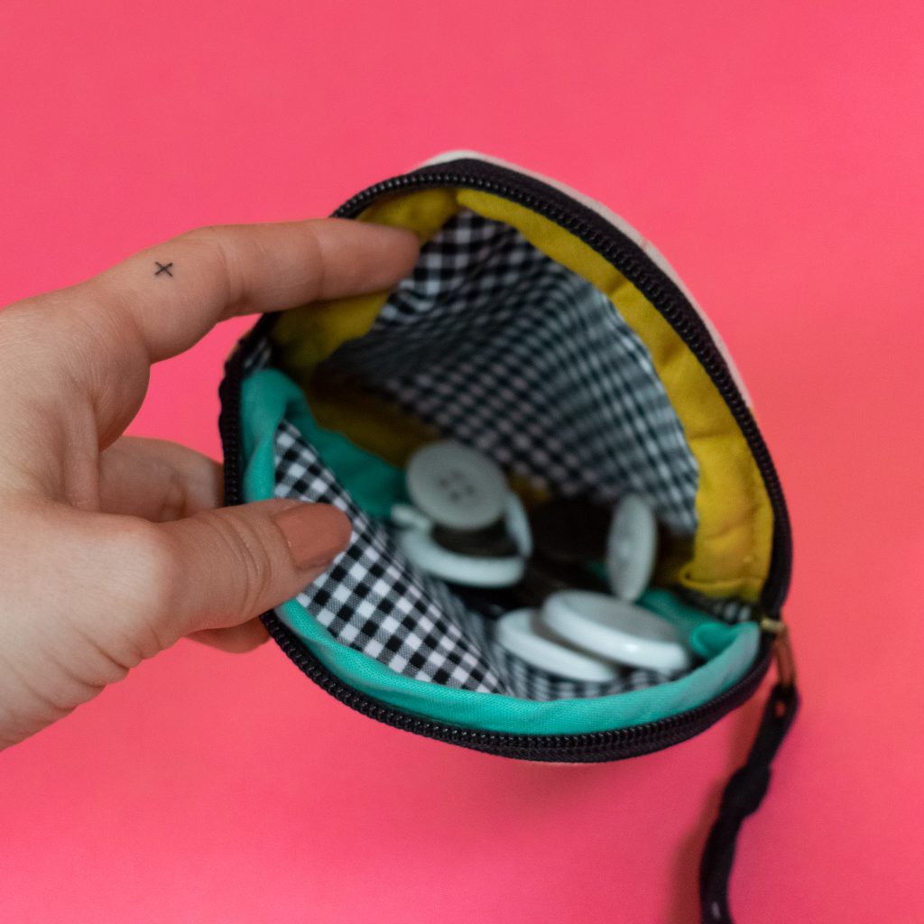 Large Round Zippered Coin Purse