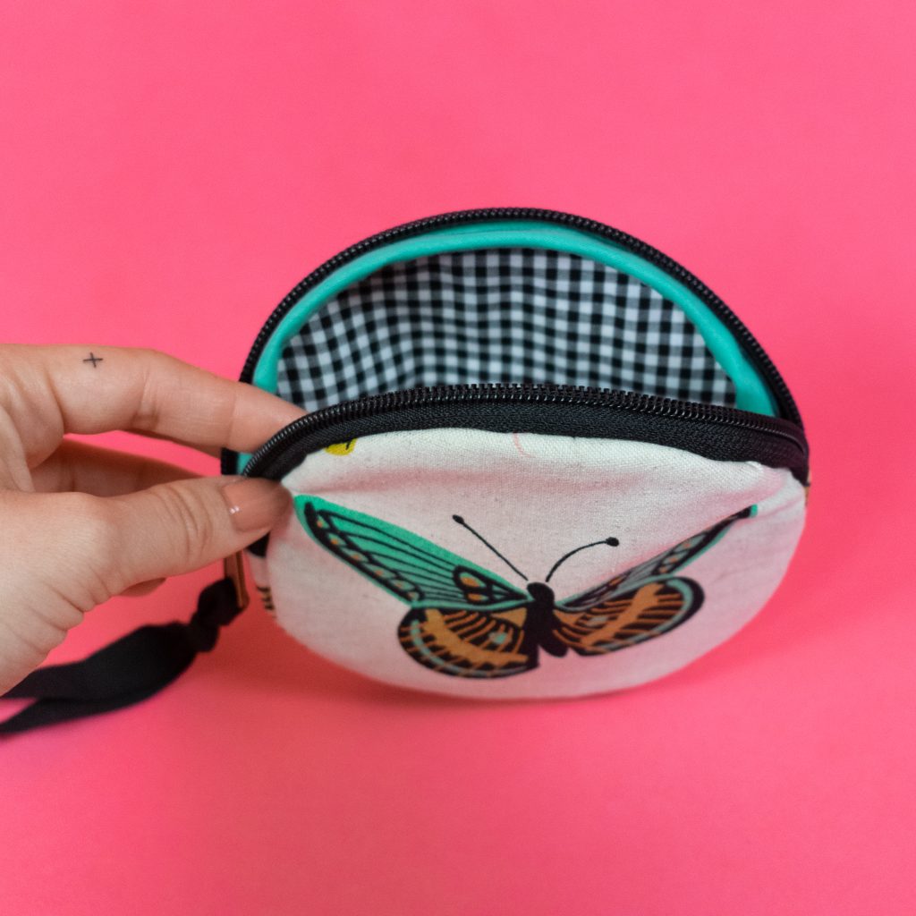 Large Round Zippered Coin Purse