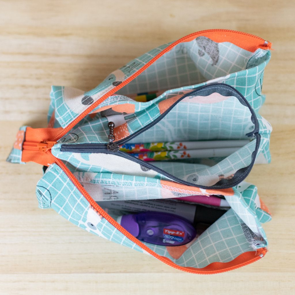 Singapore Coin Purse / Case / Toiletry Bag (2 Sizes)