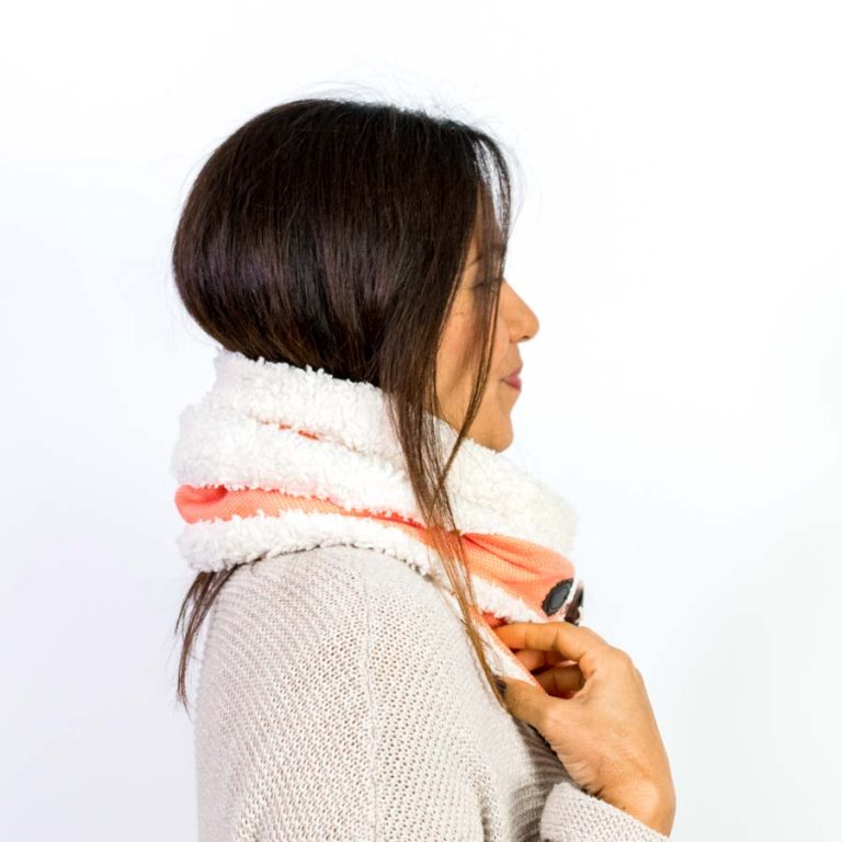 Triangular Scarf with a Closure (Sherpa or Fleece)