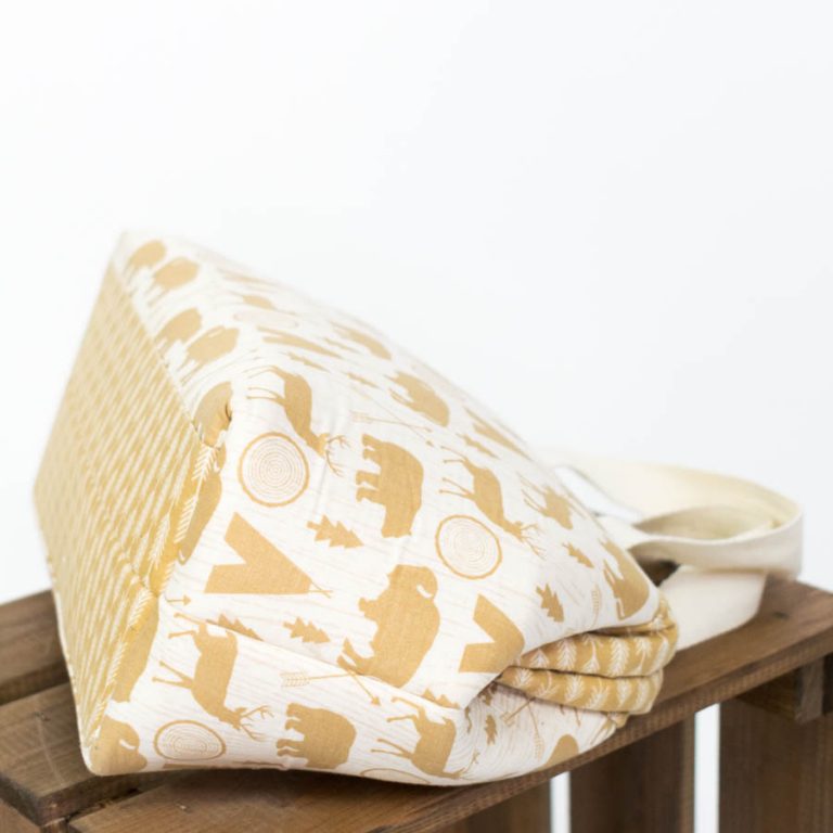 Doctor’s Bag-Style Framed Toiletry Bag