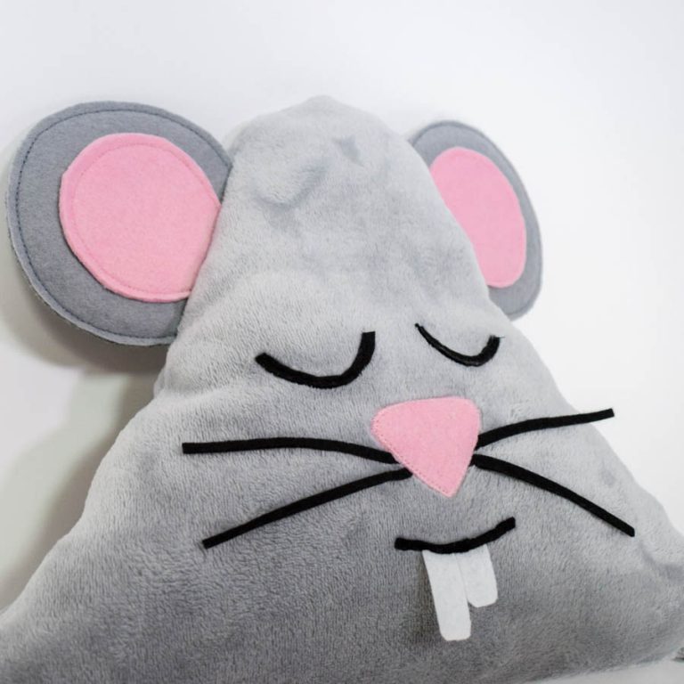 Ratoncito Pérez Pillow