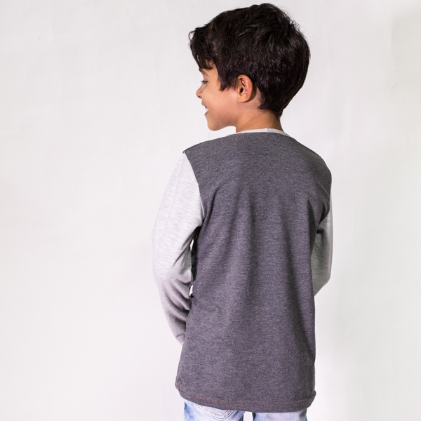 camiseta básica para niño espalda